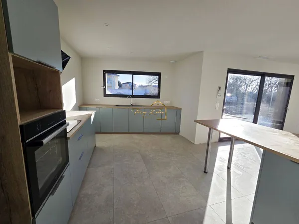 Maison de plain-pied 5 pièces 108 m²