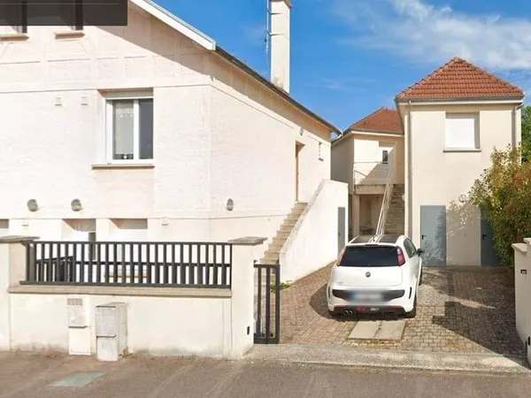 T2 non meublé neuf 28 m² proche Y SCHOOL, UTT, IUT, Universités, Ecoles et commerces