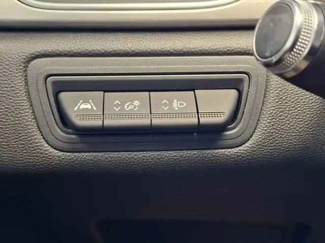 Renault Captur tce 155 edc fap — photo 37