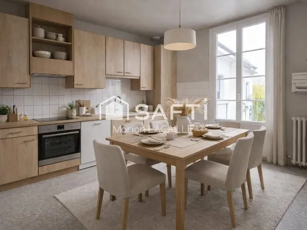 Maison de ville à renover de 140m2 au dessus d'un local de 50m2