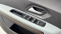 Dacia Jogger 1.8 hybrid 155ch Extreme 7 places -25 — photo 16
