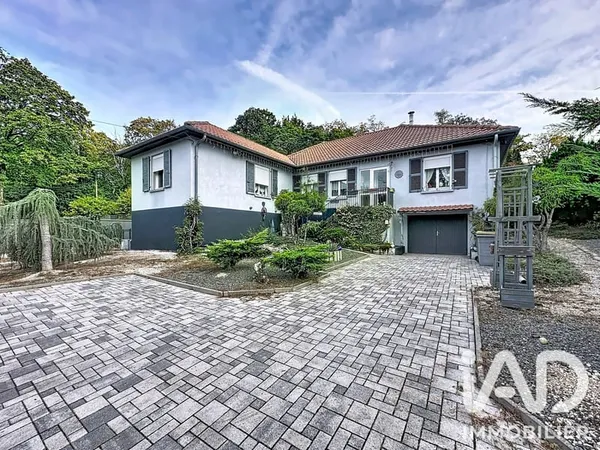 Maison 8 pièces 192 m²