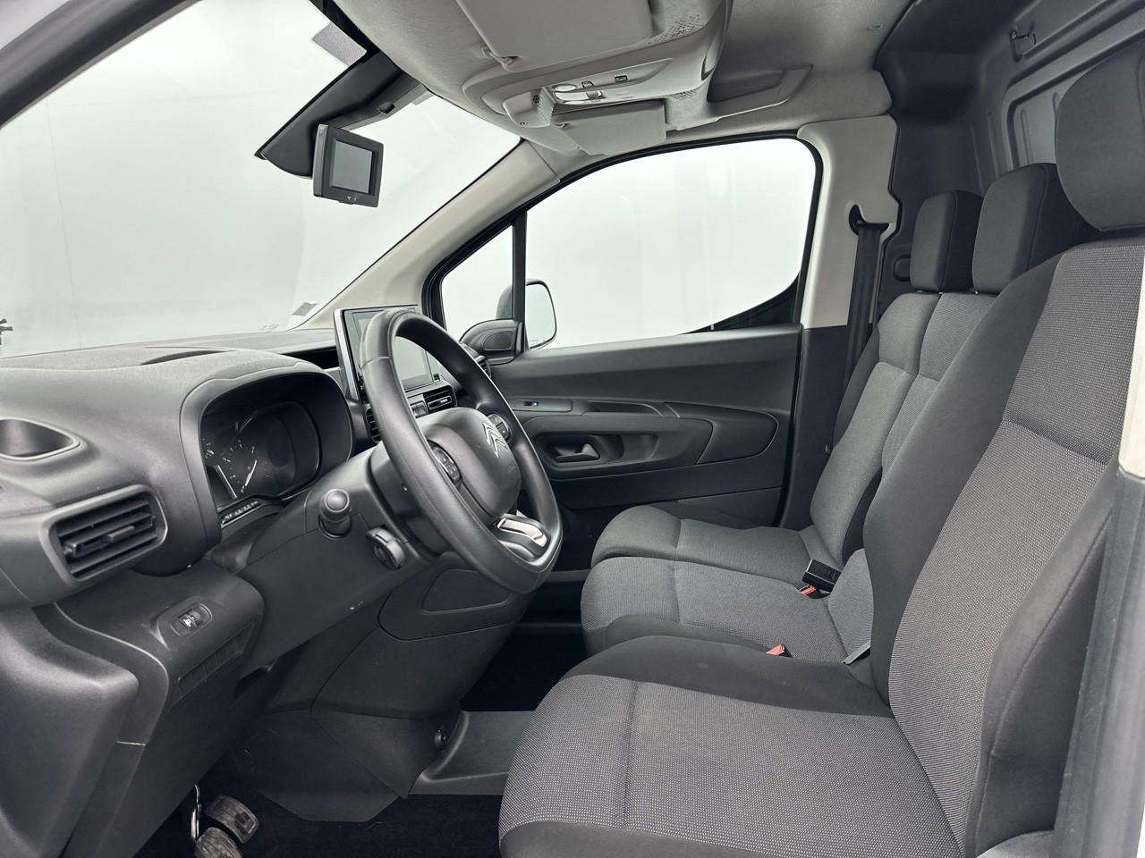 Citroën Berlingo van m 650 bluehdi 100 s&s bvm5 driver — photo 9