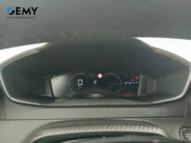 Peugeot 2008 hybrid 145 e-dcs6 — photo 17