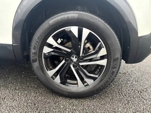 Peugeot 2008 puretech 130 s&amp;s eat8 — photo 13