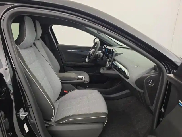 Renault Megane e-tech 220 ch autonomie confort gsr2 — photo 384