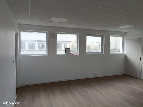 Bureau à louer - 30m²