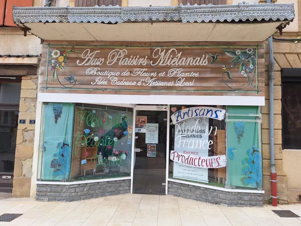 URGENT IMMEUBLE À VENDRE AU CŒUR DU CENTRE HISTORIQUE DE MIÉLAN ! 50 000 € PRIX FERME ET NON NÉGOCIA