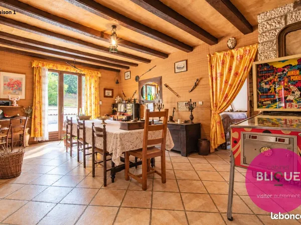 Propriété 8 pièces 259 m²