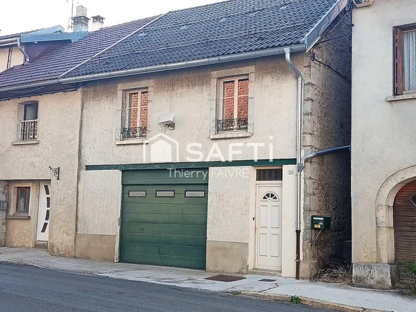 Maison mitoyenne en pierre, à 30 min de la Suisse
