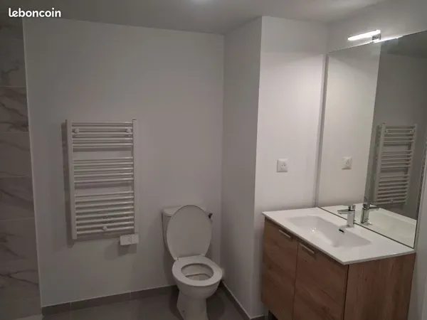 A louer studio meublé