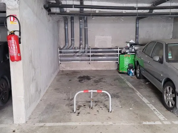 Location place parking Pontoise