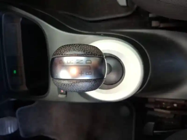 Renault Twingo iii e-tech — photo 28