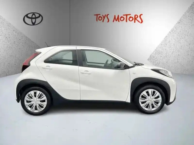 Toyota Aygo 1.0 vvt-i 72 dynamic ch bvm5 . — photo 6