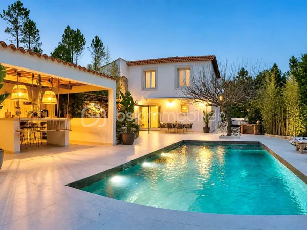 Maison 6 pièces 140 m²