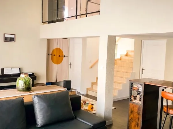 Maison de ville 95 m² - Au calme sur cour fermée et calme - 3 chambres, 2 parkings