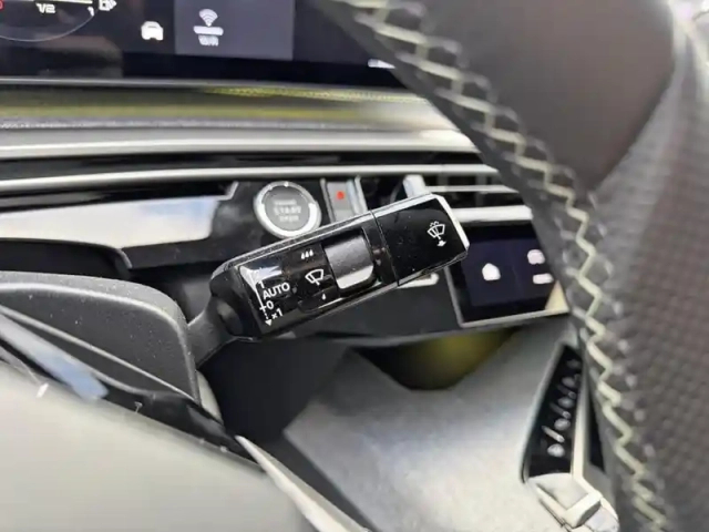 Peugeot 3008 hybrid 136 e-dcs6 gt — photo 18