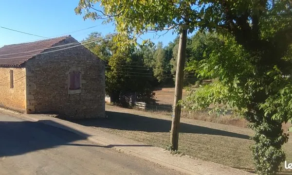 Bâtiment de 100 m2 aménageable avec CU