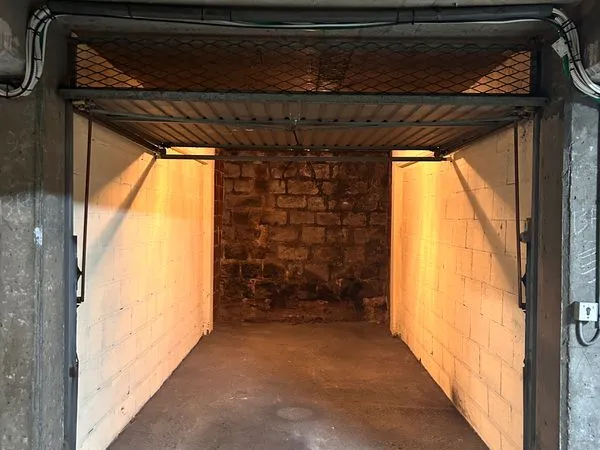 Garage fermé en sous-sol à louer - Châteaucreux