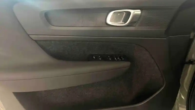 Volvo Xc40 recharge 231 ch 1edt — photo 16