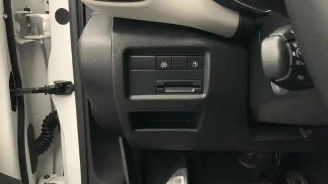 Citroën C5 Aircross hybride rechargeable 225 s&amp;s e-eat8 shine — photo 19