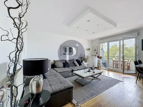 ALFORTVILLE-VUE SUR SEINE- QUARTIER DES FLEURS- appartement-2 pièces avec balcon et stationnement