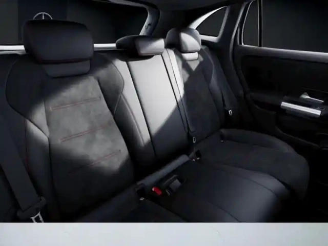 Mercedes Gla 200 d amg line — photo 9