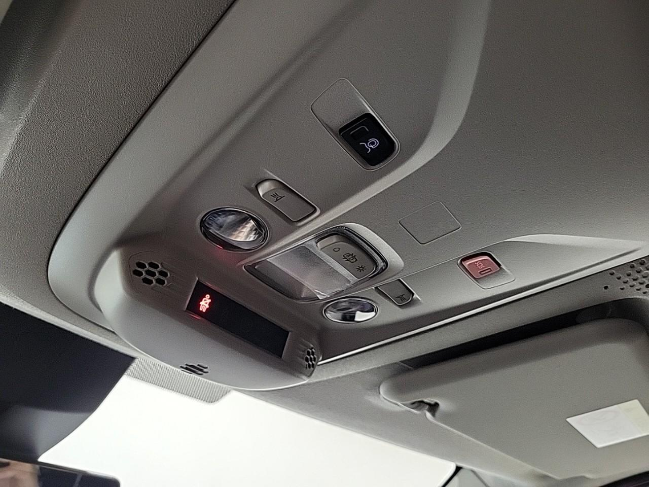 Citroën Berlingo van m diesel 100 ch manuelle — photo 24