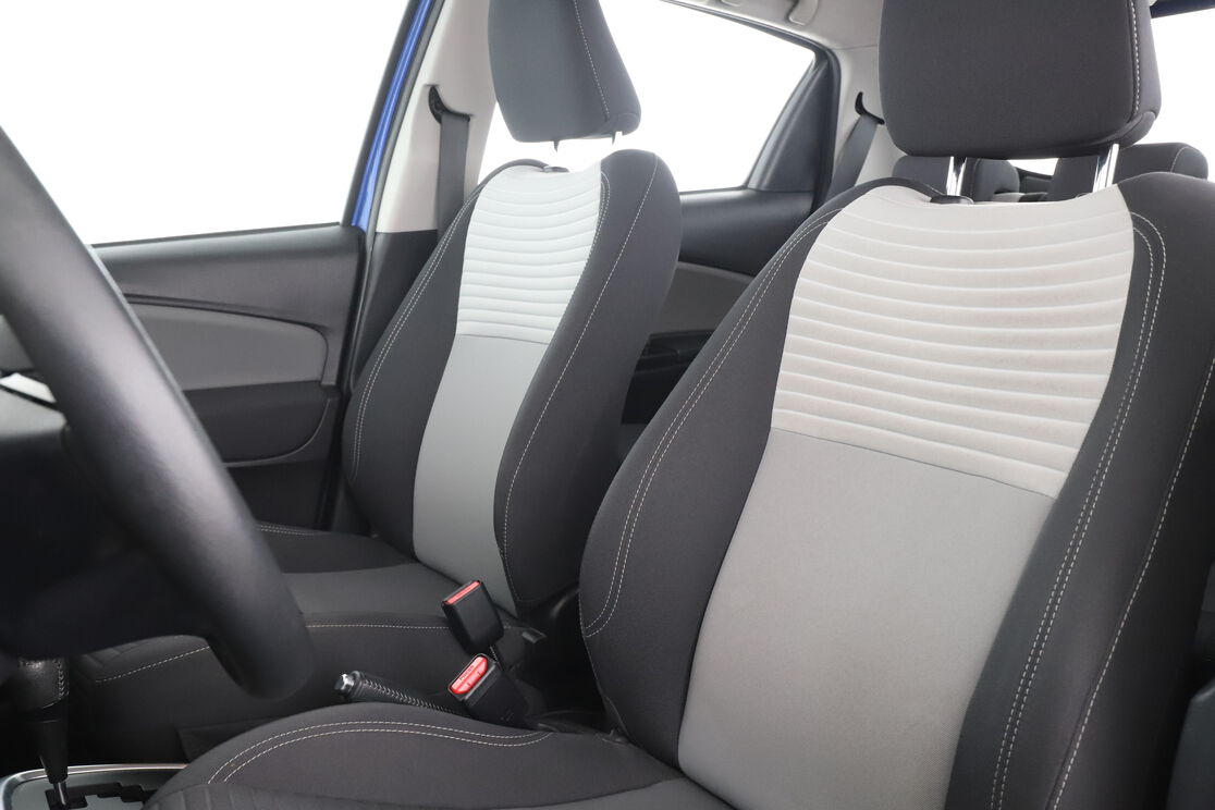 Toyota Yaris 1.5 Hybrid France — photo 9