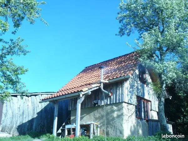 Domaine d'exception de 25 ha préservés - Source naturelle, châtaigneraie et cabanons aménagés - Idéa