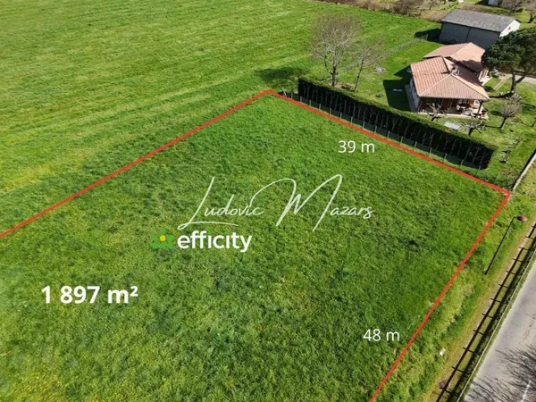 Terrain 1897 m²