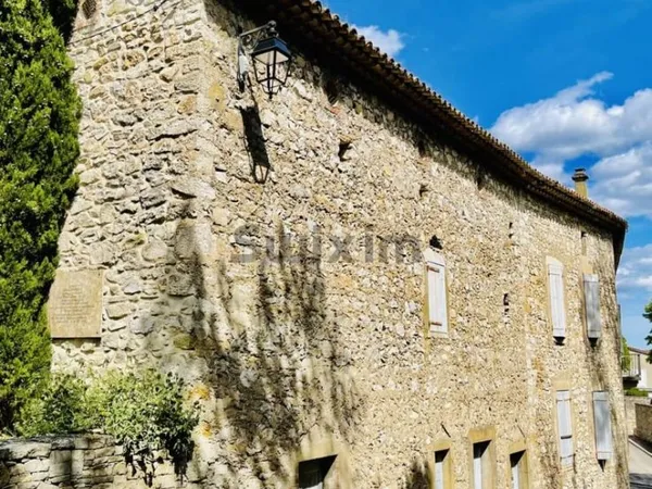Maison 4 pièces 270 m²