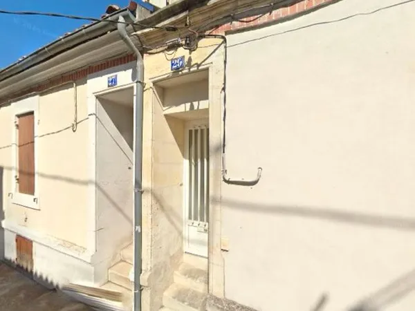Maison de ville avec potentiel de surélévation - Saintes