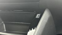 Peugeot 208 1.2 PureTech 75ch S&S Active Pack — photo 17