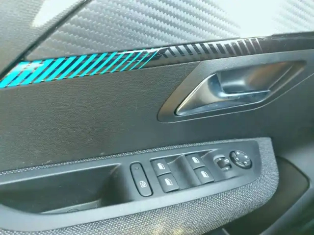 Peugeot 208 puretech 75 s&amp;s bvm5 — photo 20