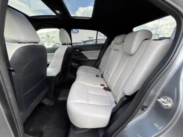 Mitsubishi Eclipse cross 2.4 mivec phev 188ch instyle 4wd — photo 11