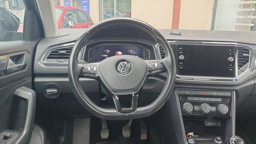Volkswagen T-Roc 1.5 TSI 150 - Carat – 2019 – 105025 km – Essence – Boîte Manuelle — photo 47