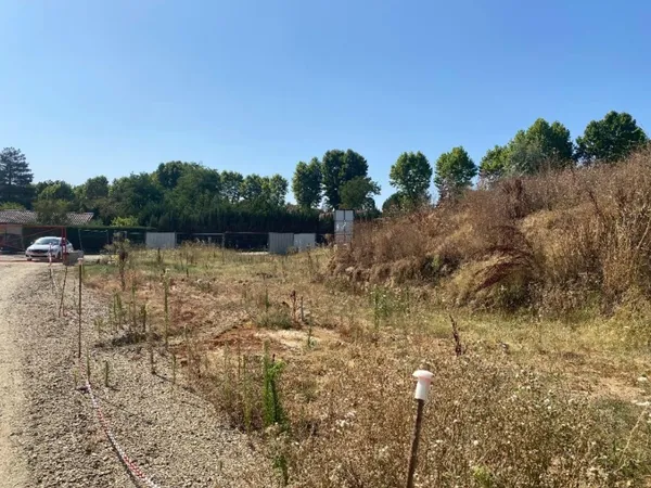 Terrain 378 m²