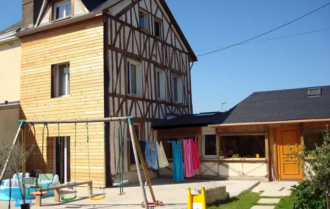 Photo 1