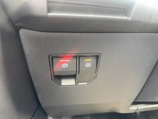 Renault Megane e-tech ev40 130ch standard charge — photo 36