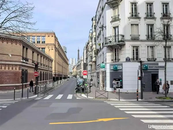 Boutique 387 m² PARIS
