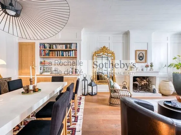 Maison 8 pièces 225 m²