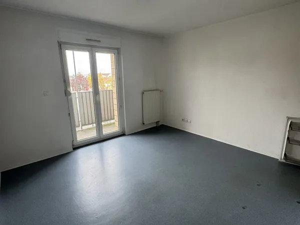 À louer, agréable studio de 19,69 m2 situé au 2e étage d'un