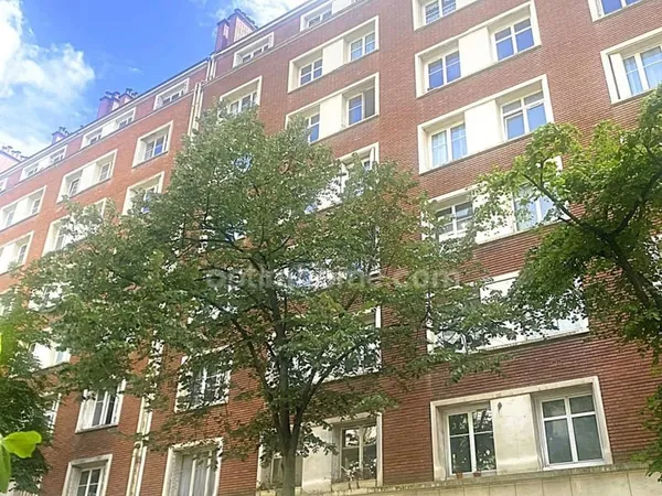 Paris 15e - Convention / Boucicaut | Appartement familial de 80 m² à rénover, 6e étage avec ascenseu
