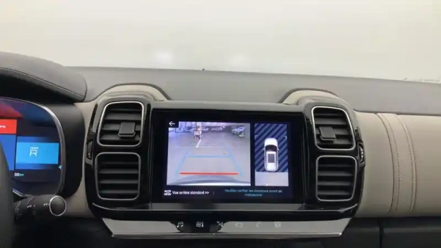 Citroën C5 Aircross hybride rechargeable 225 s&amp;s e-eat8 shine — photo 24