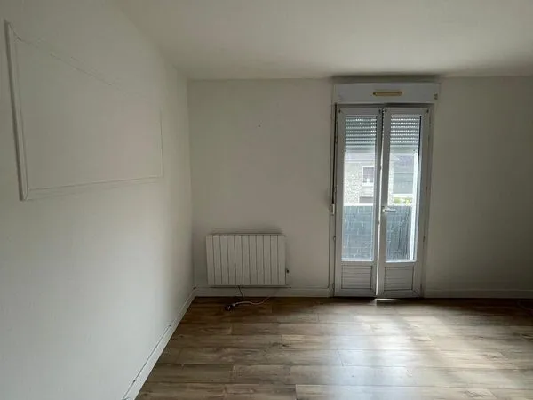 🚨 Appartement F2 à louer à proximité de la gare de Creil 🚨