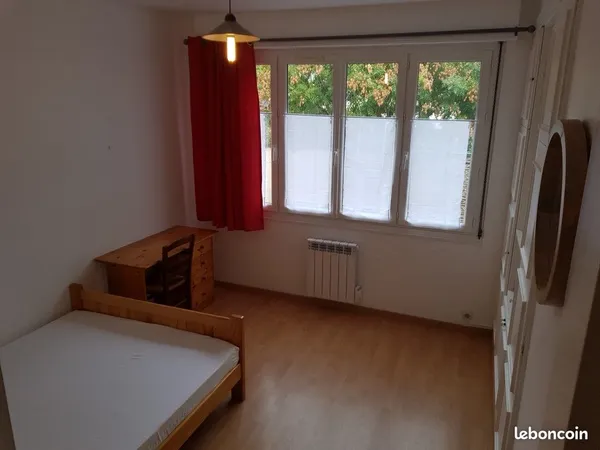 T2 33m² meublé, direct propriétaire, proche de la place Saint Anne et du canal Saint Martin