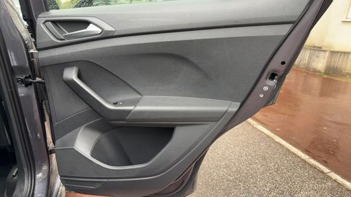 Volkswagen T-Cross 1.0 TSI 110 - R-Line – 2021 – 22543 km – Essence – Boîte Manuelle — photo 14