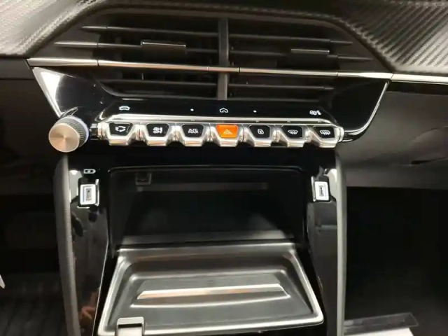 Peugeot 208 hybrid 100 e-dcs6 — photo 25