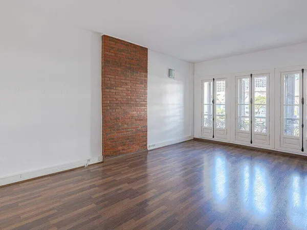 Bureaux 60 m²